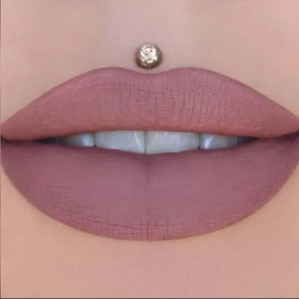 JEFFREE STAR Velour Liquid Lipstick Ranch Exculsive Sheriff Star